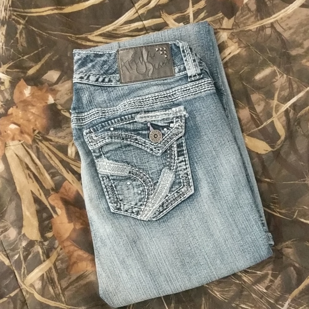 Ariya Jeans